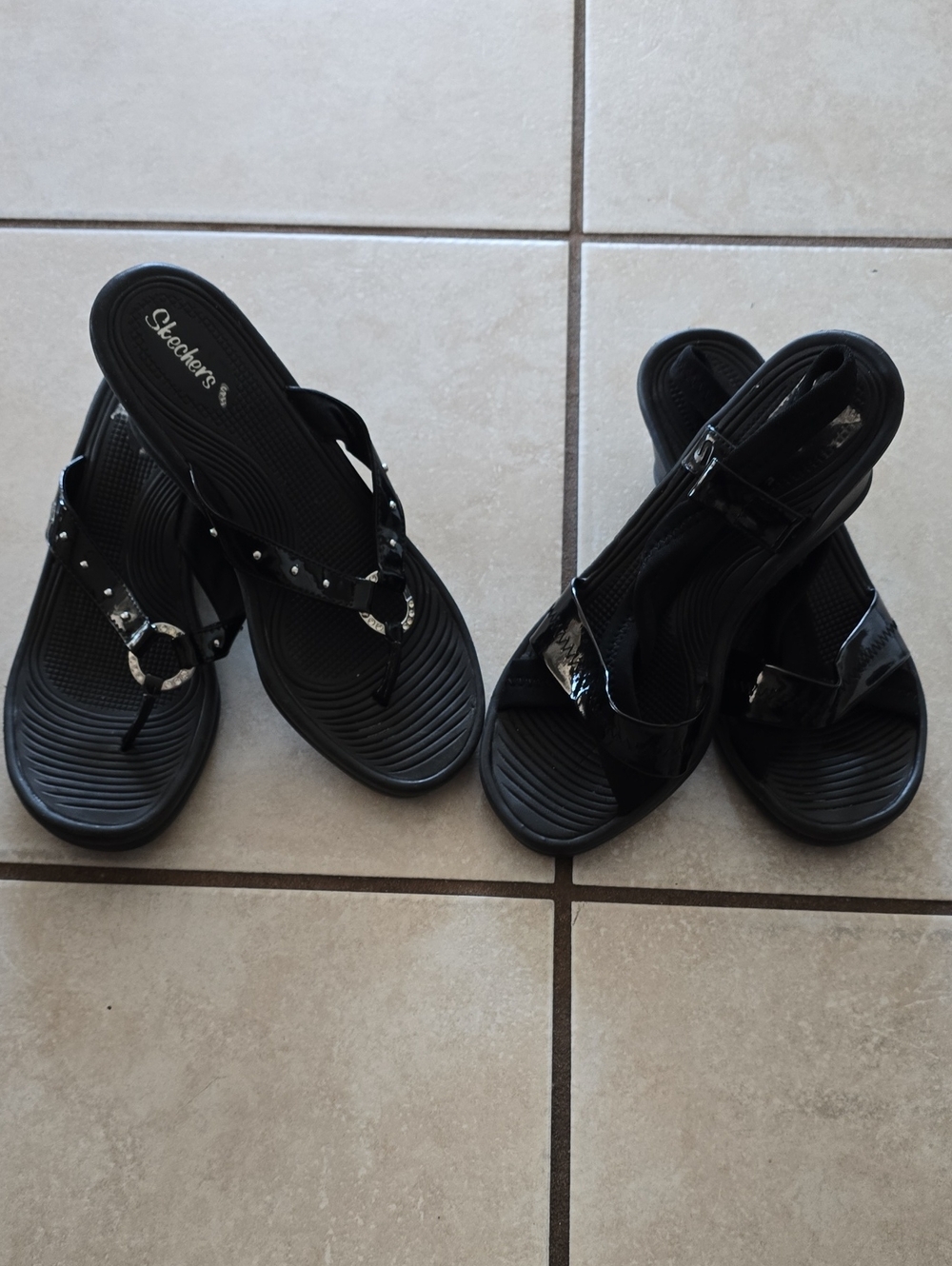 Skechers Black Patent and Matte Women's Sandal Duo Bling Sz 9